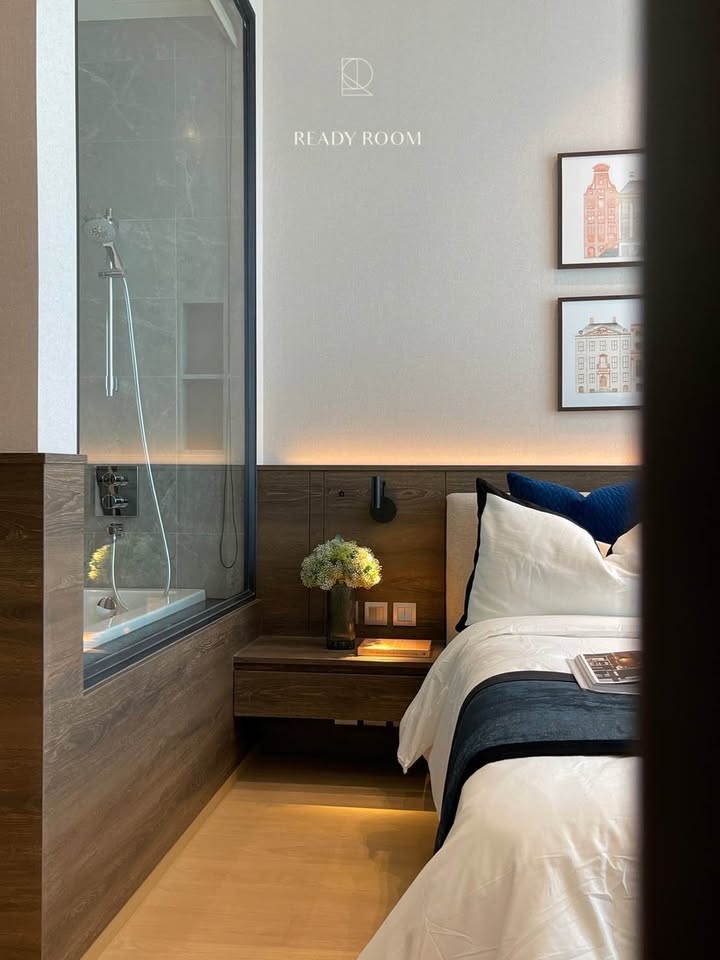 Luxury 2-bed, 2-bath combined unit at 28 Chidlom. 86 sqm, 24th floor, fully furnished, BTS Chidlom nearby. For sale 44M THB. Prime Bangkok location.