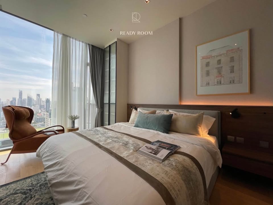 Luxury 2-bed, 2-bath combined unit at 28 Chidlom. 86 sqm, 24th floor, fully furnished, BTS Chidlom nearby. For sale 44M THB. Prime Bangkok location.