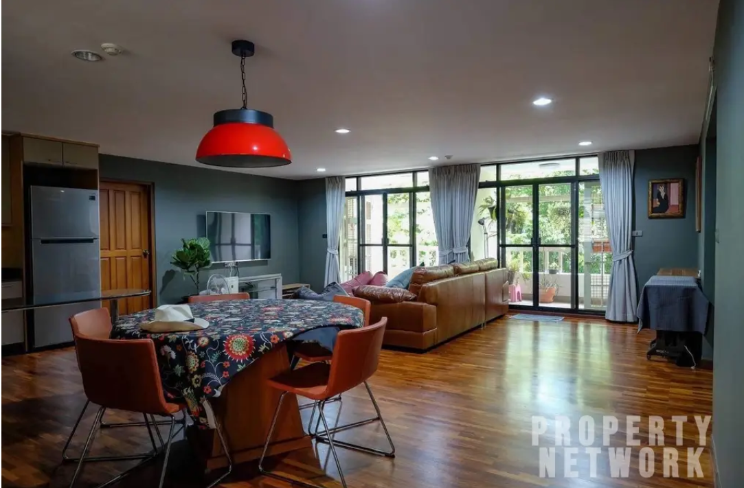 This 3-bedroom, 2-bathroom condo offers excellent value in one of Bangkok’s most desirable locations, with great amenities and an unbeatable lifestyle. Don't miss the opportunity to make this your new home. Contact us today to schedule a viewing!