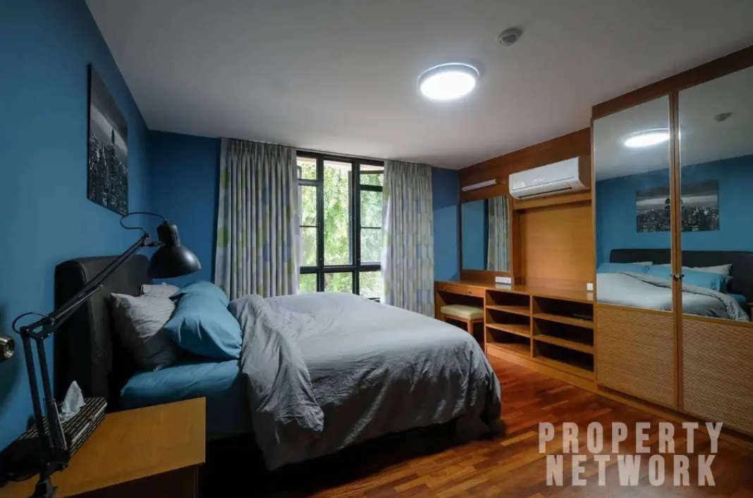 This 3-bedroom, 2-bathroom condo offers excellent value in one of Bangkok’s most desirable locations, with great amenities and an unbeatable lifestyle. Don't miss the opportunity to make this your new home. Contact us today to schedule a viewing!