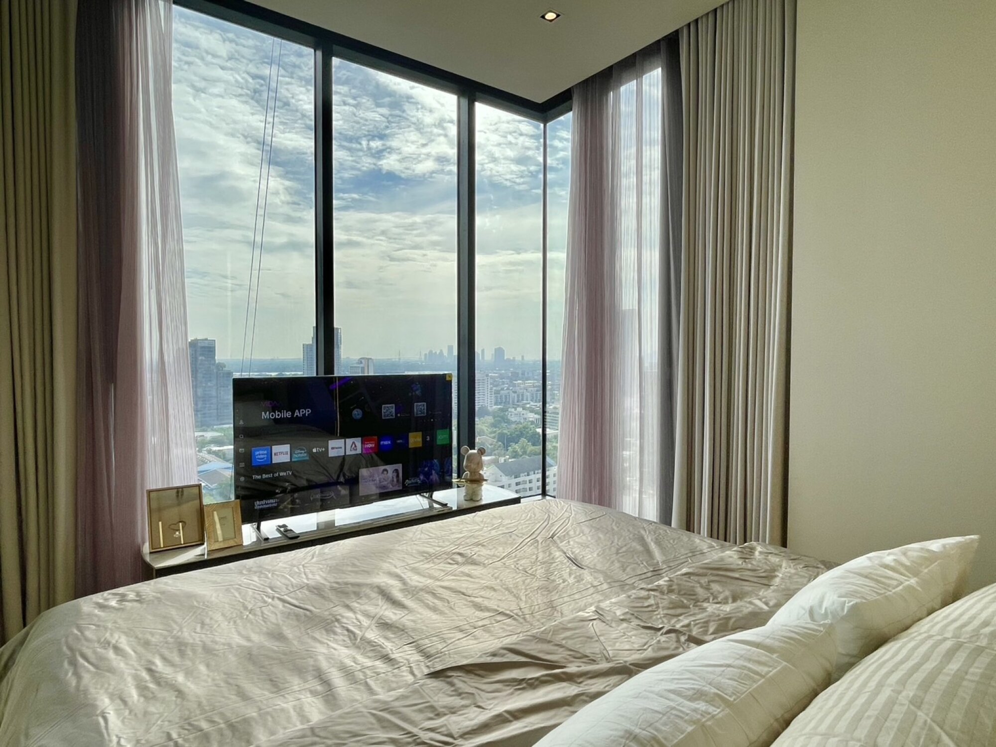 Explore this luxurious 2-bed, 2-bath condo at Hyde Heritage Thonglor. 80 sqm, great amenities, stunning city views, available for rent at 130,000 THB/month.