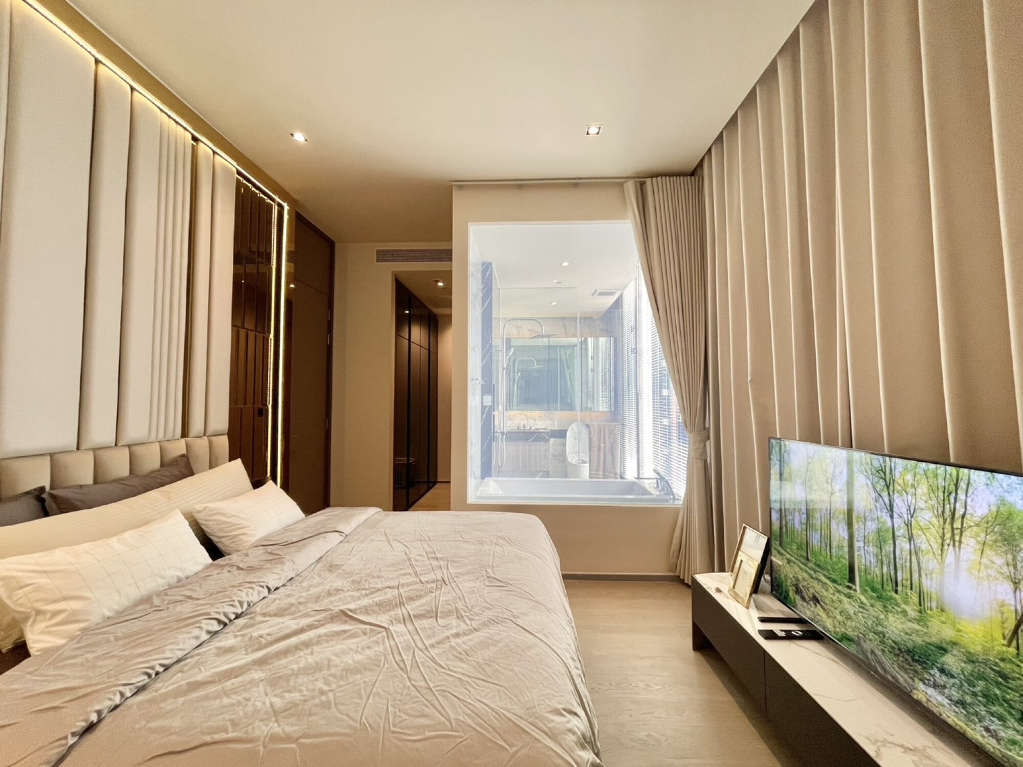 Explore this luxurious 2-bed, 2-bath condo at Hyde Heritage Thonglor. 80 sqm, great amenities, stunning city views, available for rent at 130,000 THB/month.