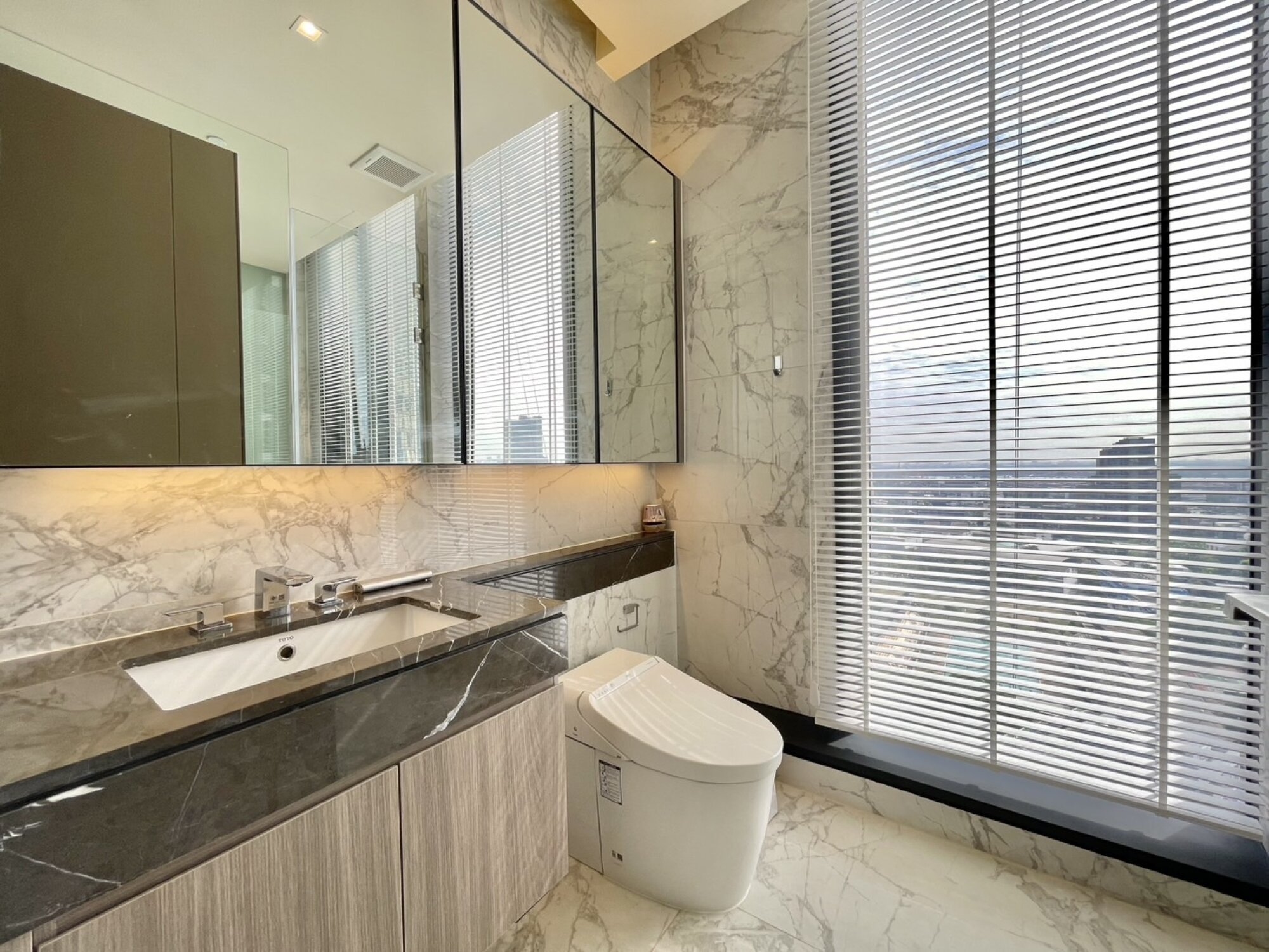 Explore this luxurious 2-bed, 2-bath condo at Hyde Heritage Thonglor. 80 sqm, great amenities, stunning city views, available for rent at 130,000 THB/month.
