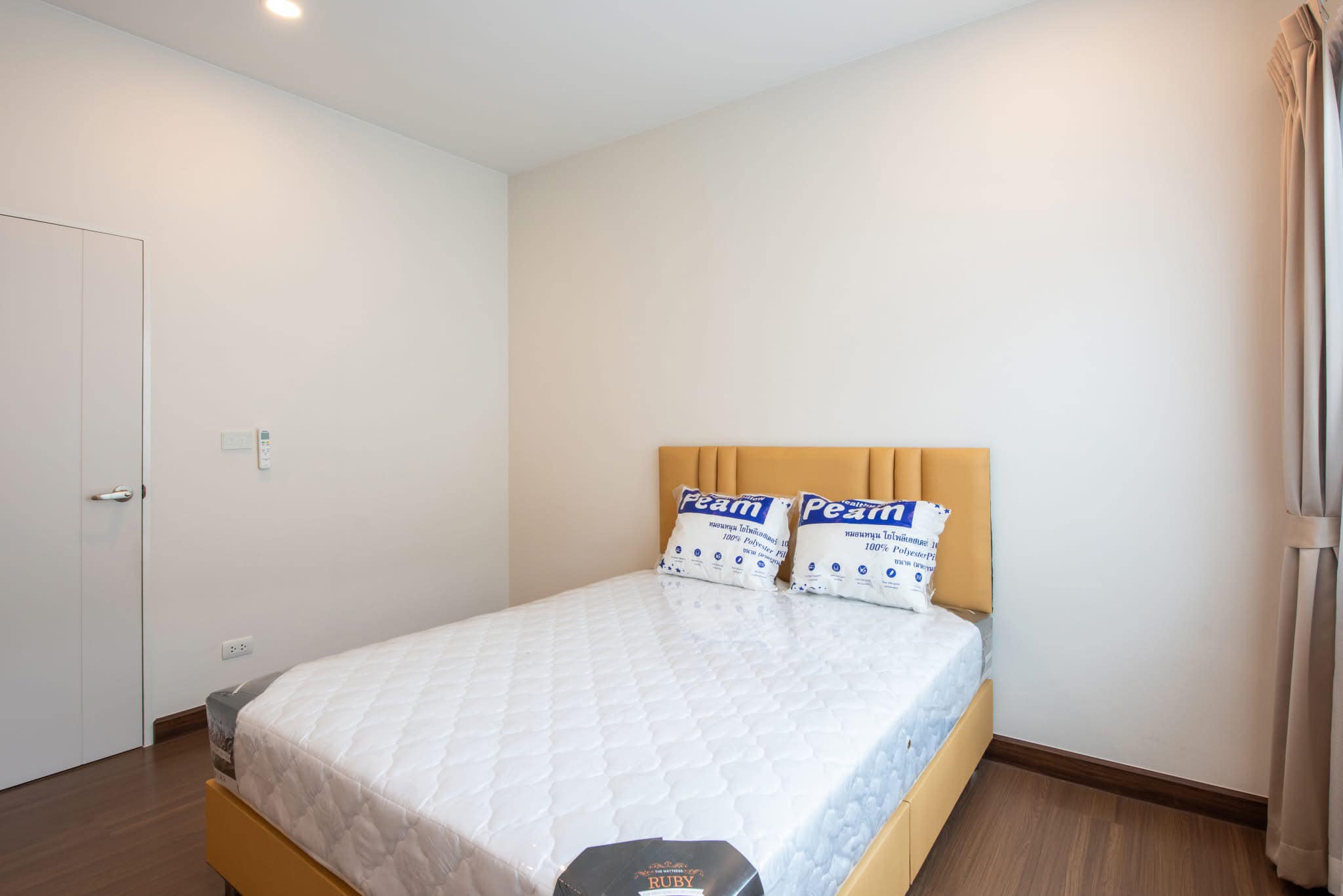 6-Bedroom, 7-Bathroom House, 375 sqm at The City Ratchapruek Suanphak, Rent 120,000 THB or Sale 15,990,000 THB, Near MRT Nonthaburi, Fully Furnished