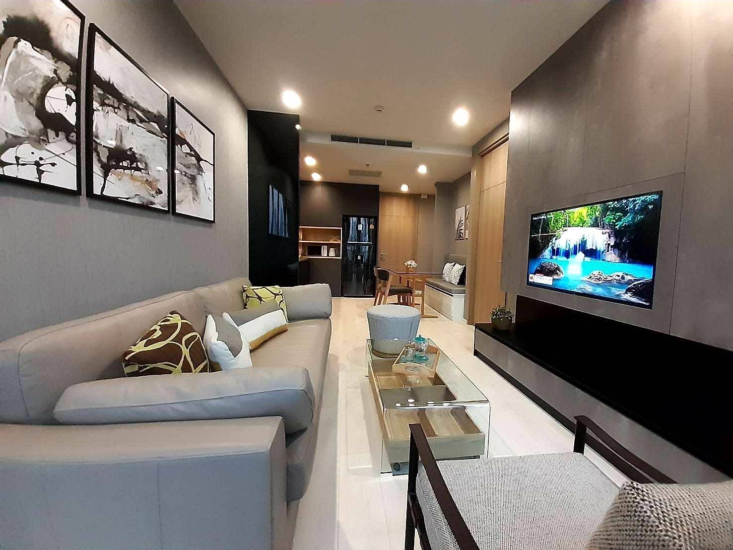 2-Bed, 1-Bath 70sqm Condo at Noble Ploenchit for Rent 67K THB, 5min to BTS Ploenchit