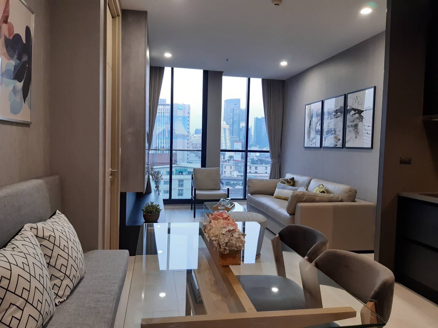 2-Bed, 1-Bath 70sqm Condo at Noble Ploenchit for Rent 67K THB, 5min to BTS Ploenchit