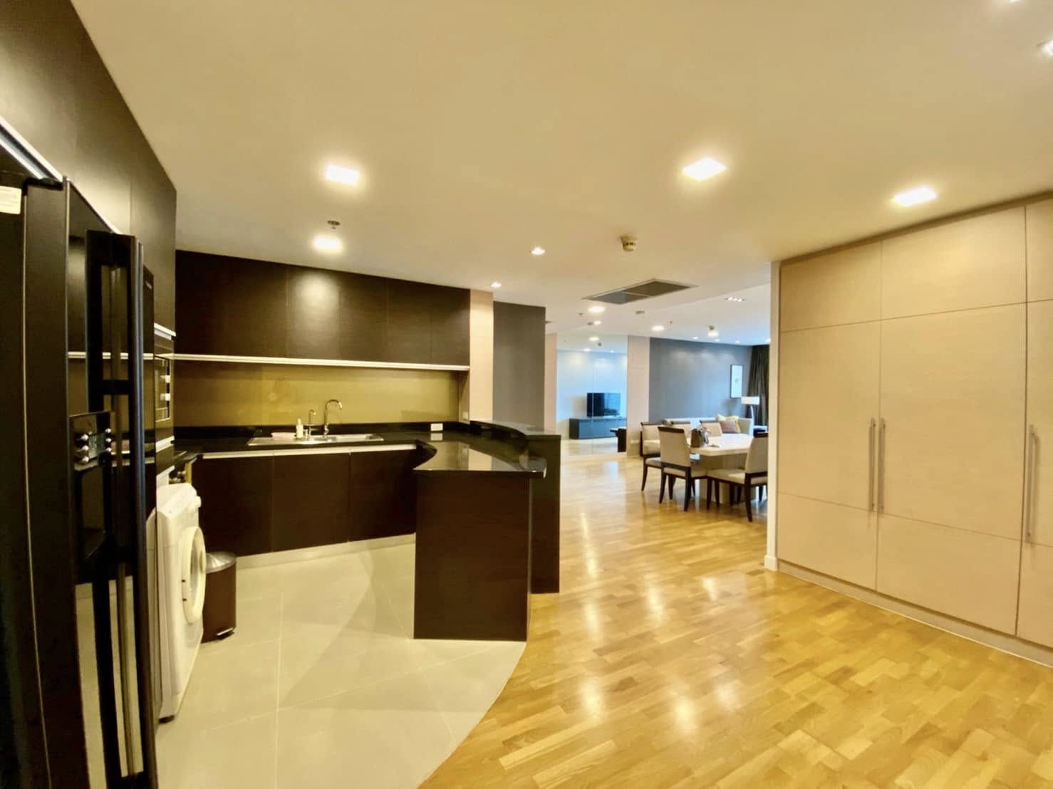 2-Bedroom 2-Bathroom 139.4sqm Urbana Sathorn for Sale 24M THB, Near BTS Chong Nonsi, Fully Furnished, Luxury Living in Bangkok's Prime Location