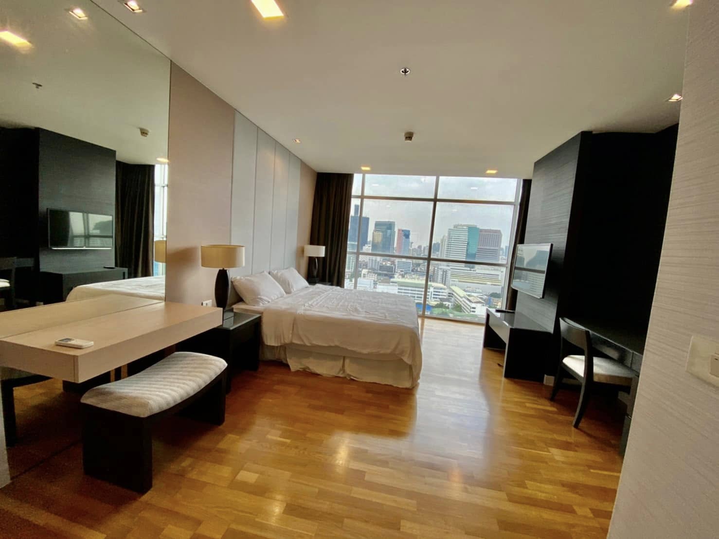 2-Bedroom 2-Bathroom 139.4sqm Urbana Sathorn for Sale 24M THB, Near BTS Chong Nonsi, Fully Furnished, Luxury Living in Bangkok's Prime Location