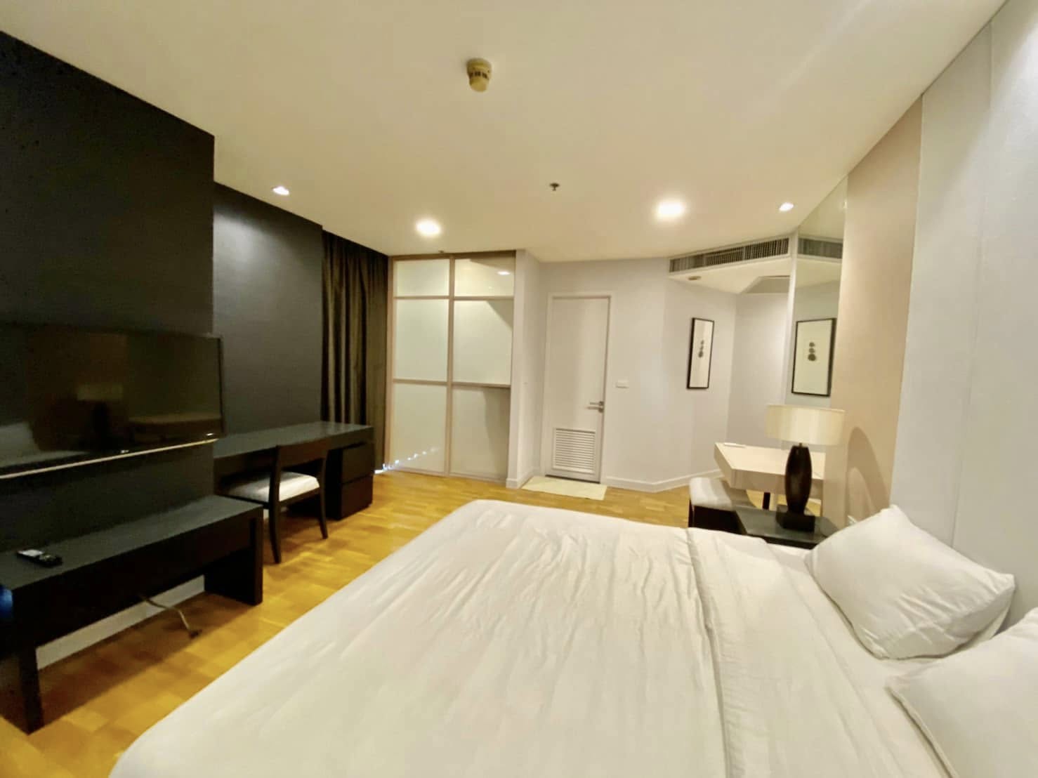 2-Bedroom 2-Bathroom 139.4sqm Urbana Sathorn for Sale 24M THB, Near BTS Chong Nonsi, Fully Furnished, Luxury Living in Bangkok's Prime Location