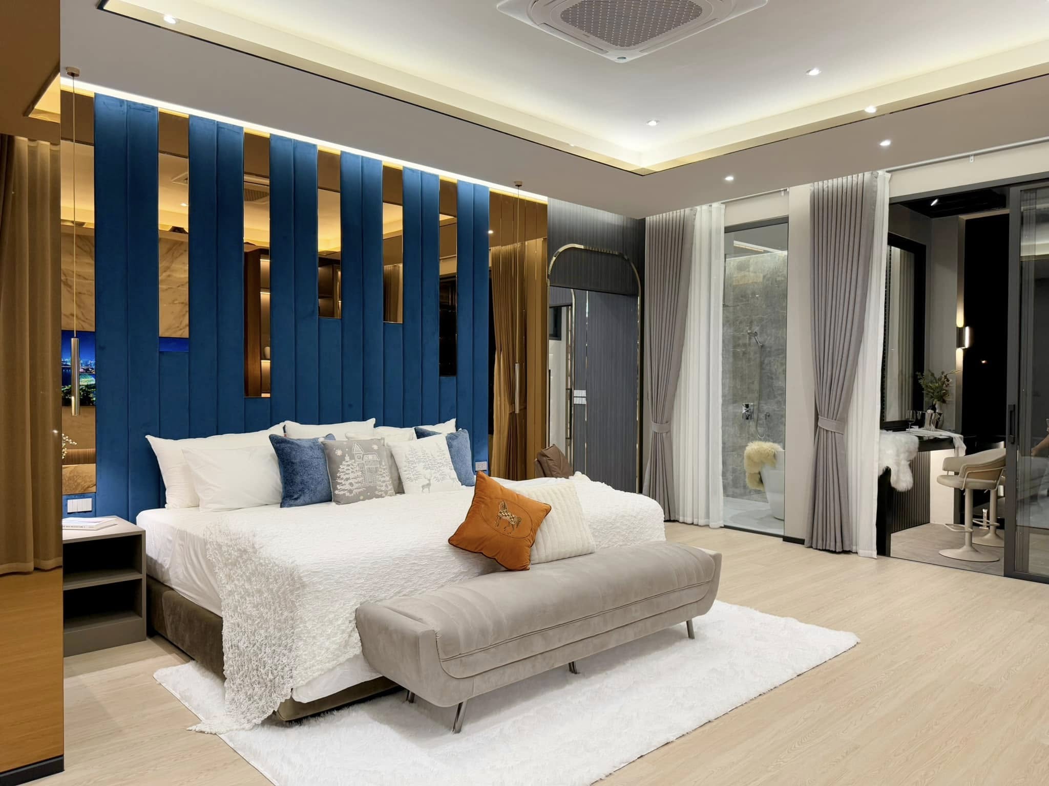 6-Bed 7-Bath 510sqm AVANI Pool Villa for Sale, Near Pattaya MRT, 24.9M THB