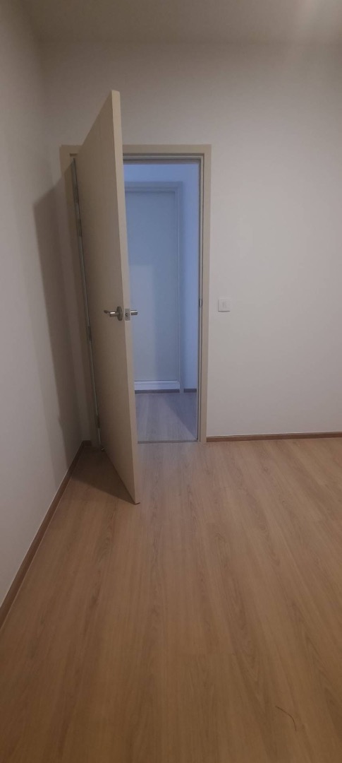 Luxury 2-bedroom, 1-bathroom condo at Life Rama 4-Asoke, 48 sqm, fully furnished with modern decor, high-end appliances, and excellent facilities near MRT Queen Sirikit.