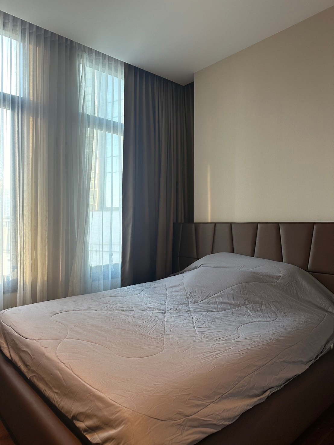 2-Bed, 2-Bath, 83.43 sqm Condo at The Diplomat 39 for Rent 72,000 THB or Sale 27,000,000 THB, 300m to BTS Phrom Phong, Luxury Sukhumvit Living.