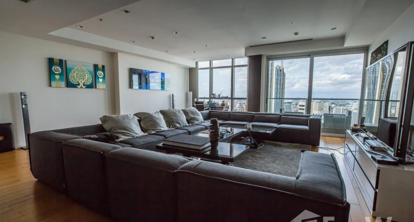 Luxurious 4-bed, 3-bath, 258 sqm duplex at The River Bangkok. High-floor unit with stunning river views. For sale at ฿74.5M. Contact us for a viewing!