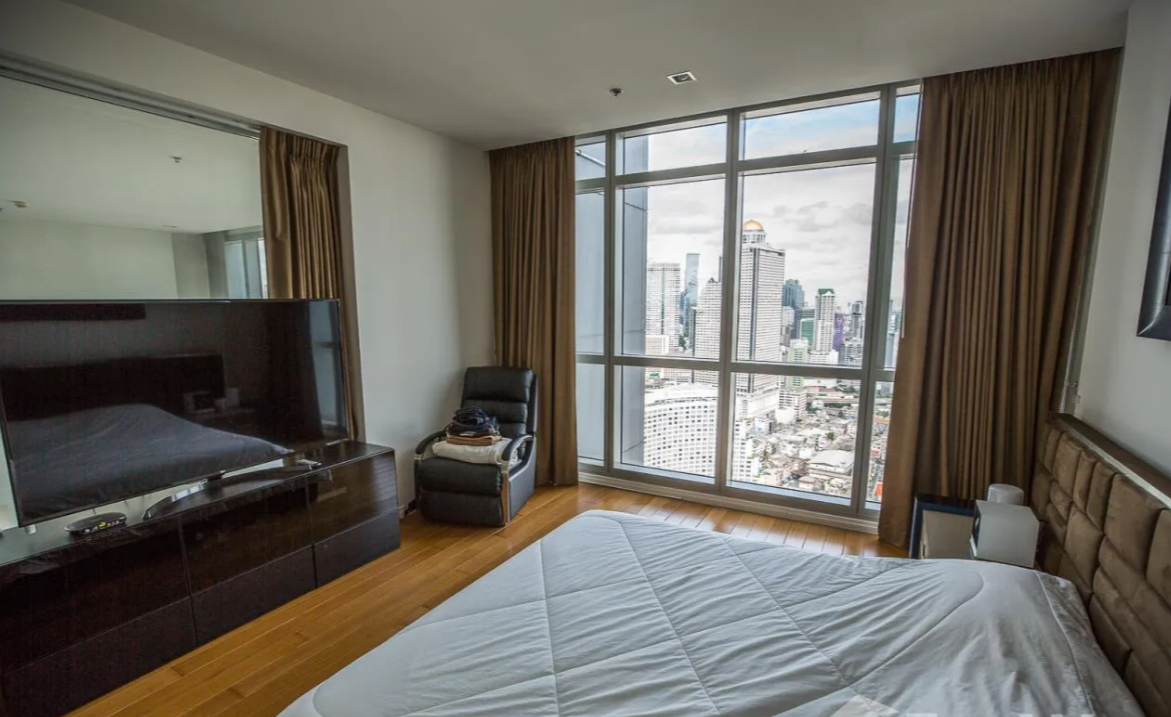 Luxurious 4-bed, 3-bath, 258 sqm duplex at The River Bangkok. High-floor unit with stunning river views. For sale at ฿74.5M. Contact us for a viewing!