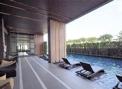 Modern 2-bed, 2-bath, 70 sqm corner unit at The Line Sukhumvit 71. 7 mins to BTS Phra Khanong. Pool, gym, co-working space. Rent ฿40K/month.