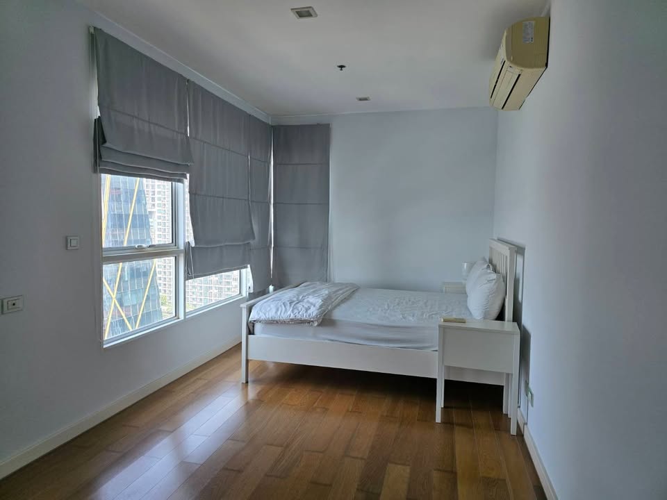 Stylish 2-bedroom condo for rent at Condolette Ize Ratchathewi, fully furnished, 80 sqm, near BTS Ratchathewi. Rent: 43,000 THB/month. Call now!
