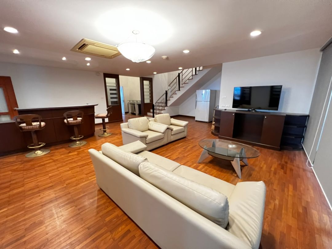 President Park, 4-Bedroom Condo Bangkok, Luxury Condo for Rent, Sukhumvit 24 Condo, Bangkok Rental Property, High-End Condo Bangkok, Condo Near Phrom Phong BTS