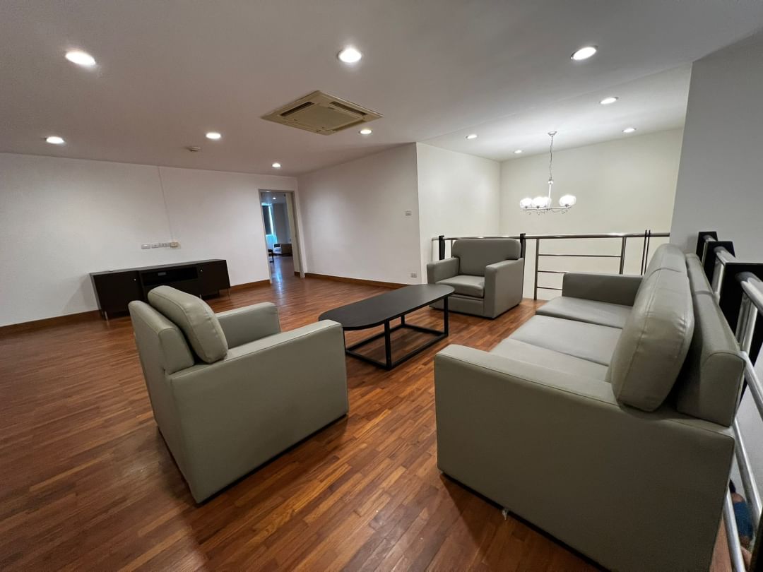 President Park, 4-Bedroom Condo Bangkok, Luxury Condo for Rent, Sukhumvit 24 Condo, Bangkok Rental Property, High-End Condo Bangkok, Condo Near Phrom Phong BTS
