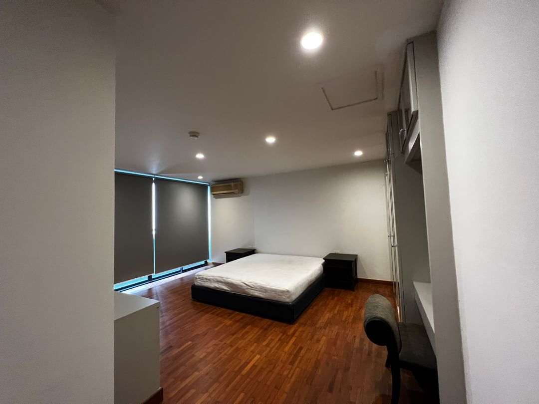 President Park, 4-Bedroom Condo Bangkok, Luxury Condo for Rent, Sukhumvit 24 Condo, Bangkok Rental Property, High-End Condo Bangkok, Condo Near Phrom Phong BTS