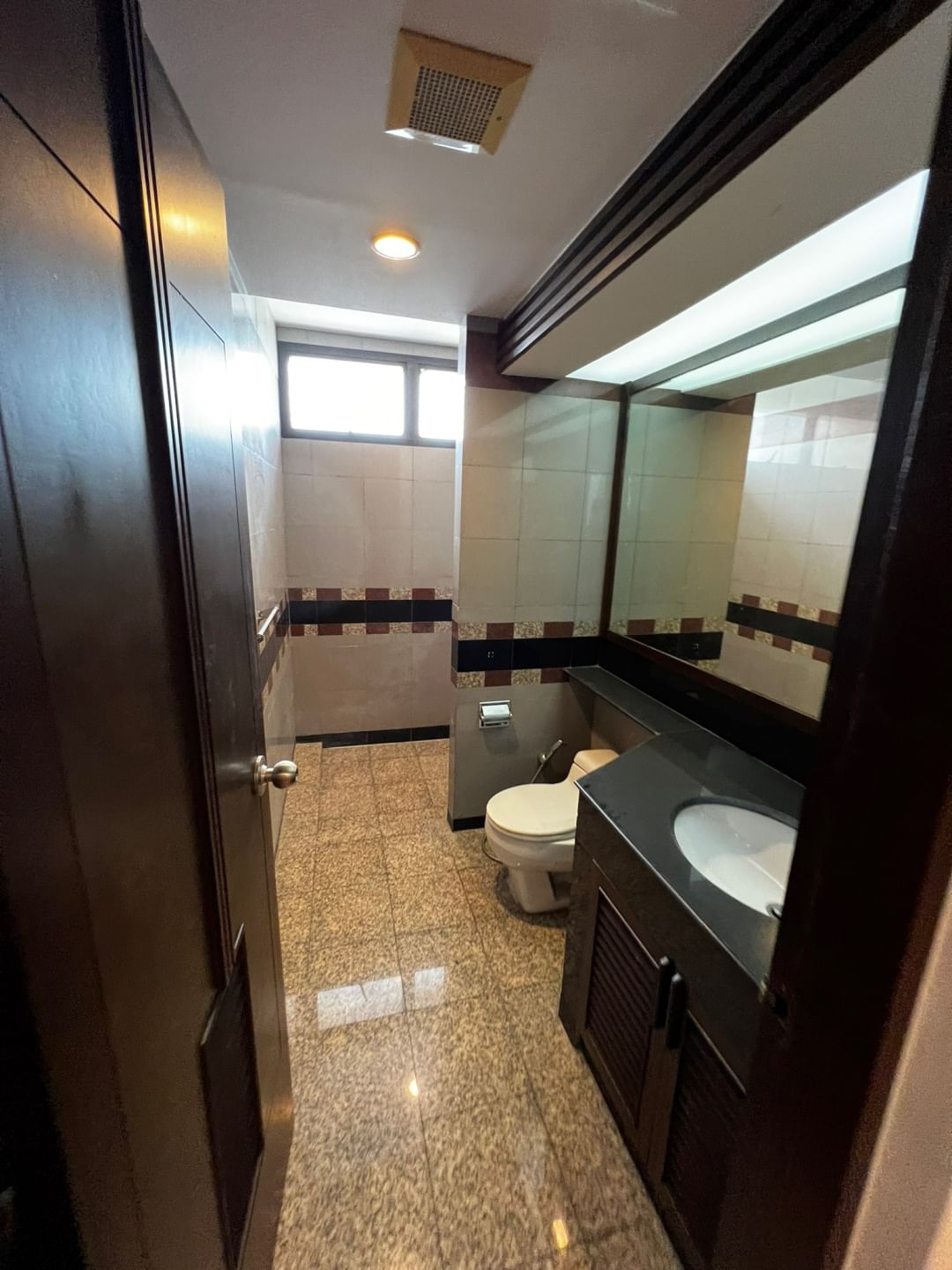 President Park, 4-Bedroom Condo Bangkok, Luxury Condo for Rent, Sukhumvit 24 Condo, Bangkok Rental Property, High-End Condo Bangkok, Condo Near Phrom Phong BTS