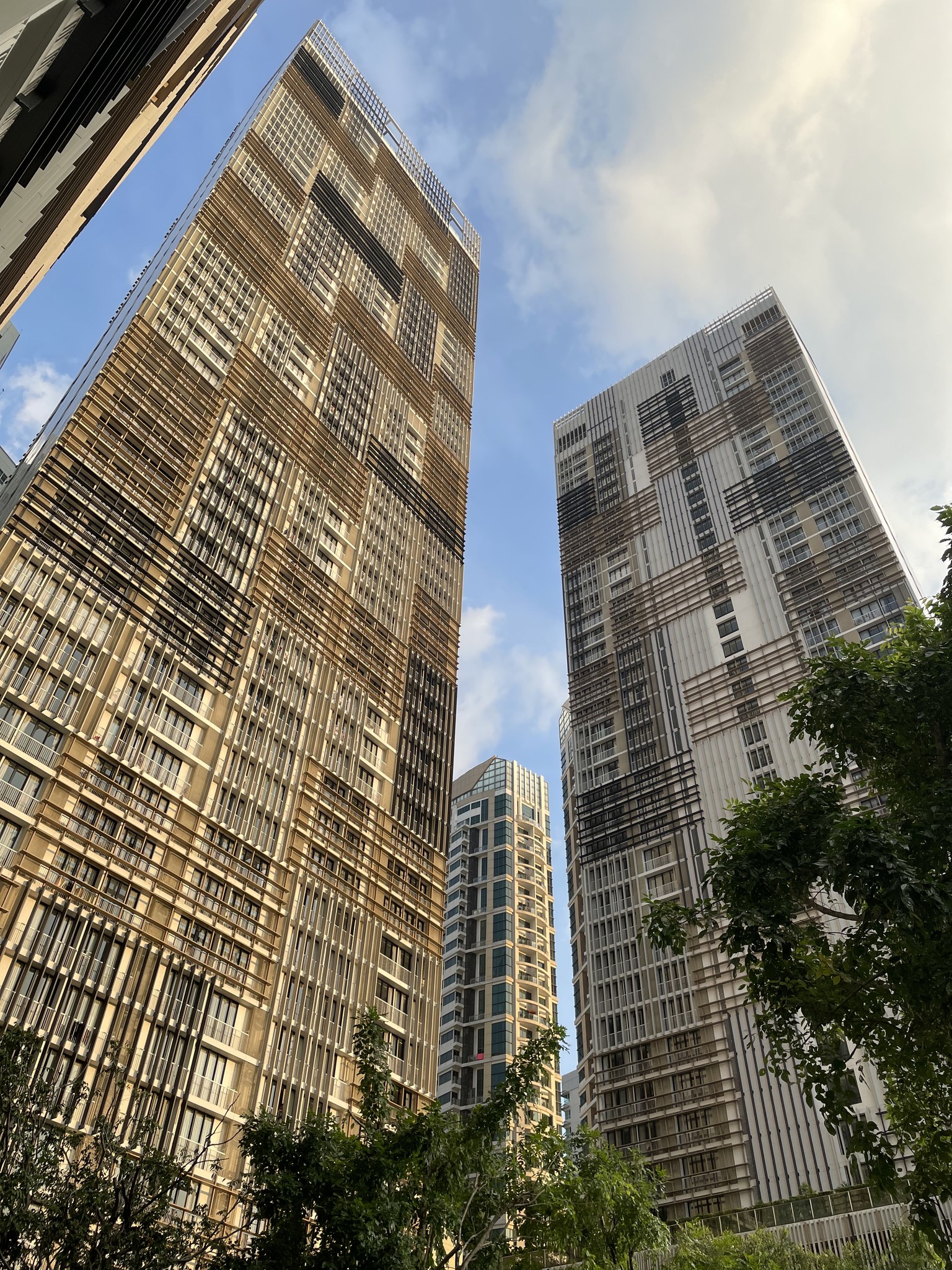 Stylish 1-bed, 1-bath condo at The Address Sathorn, 46.6 sqm, 12th floor with Mahanakhon Kingpower view. Prime location near BTS St. Louis & Chong Nonsi. Rent starts at 29,500 THB/month.