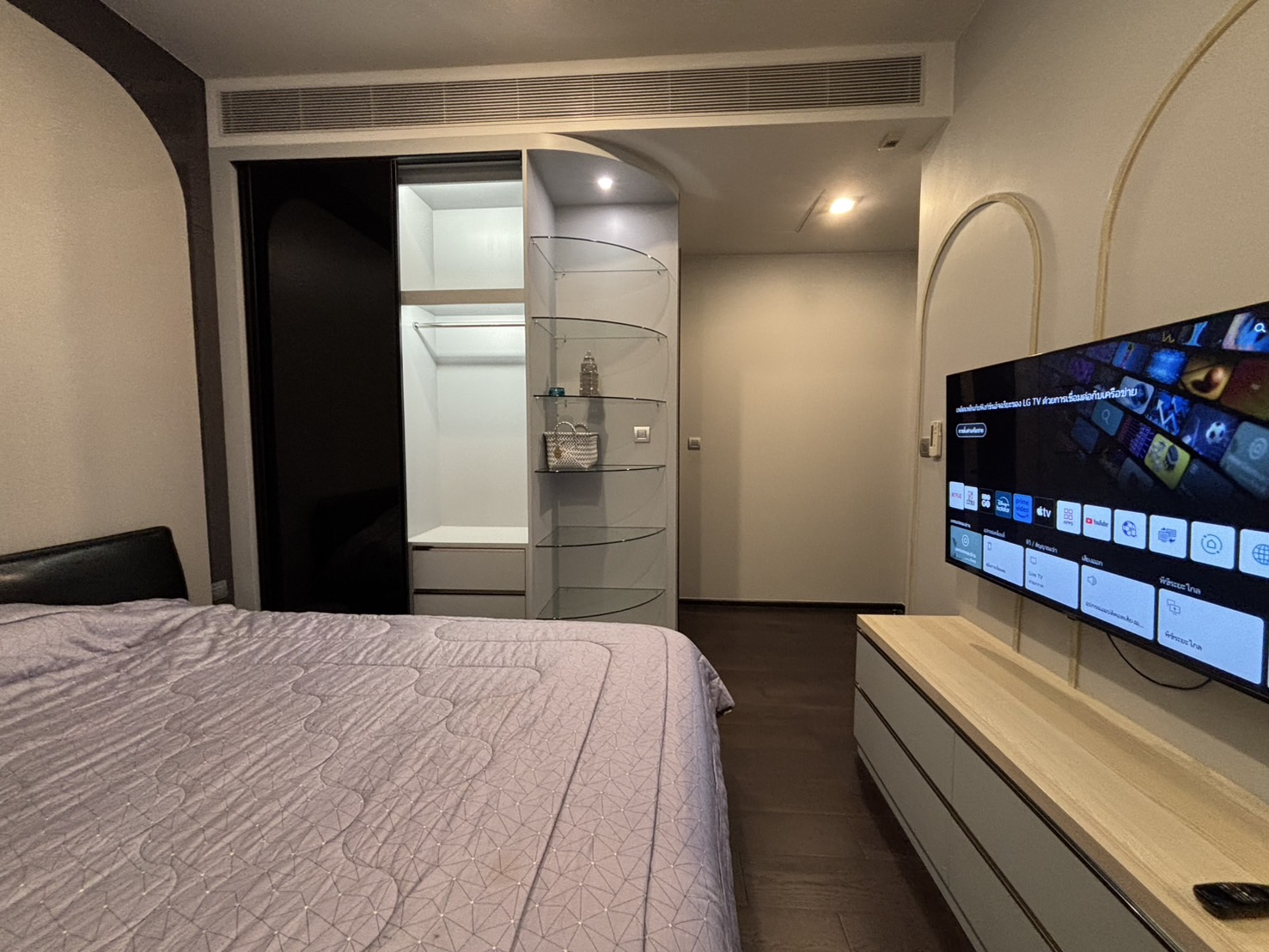 Luxury 3-bed, 3-bath condo at LAVIQ Sukhumvit 57, 120 sqm, 27th floor. Prime Thonglor location near BTS. Full facilities. Rent starts at 145,000 THB/month.