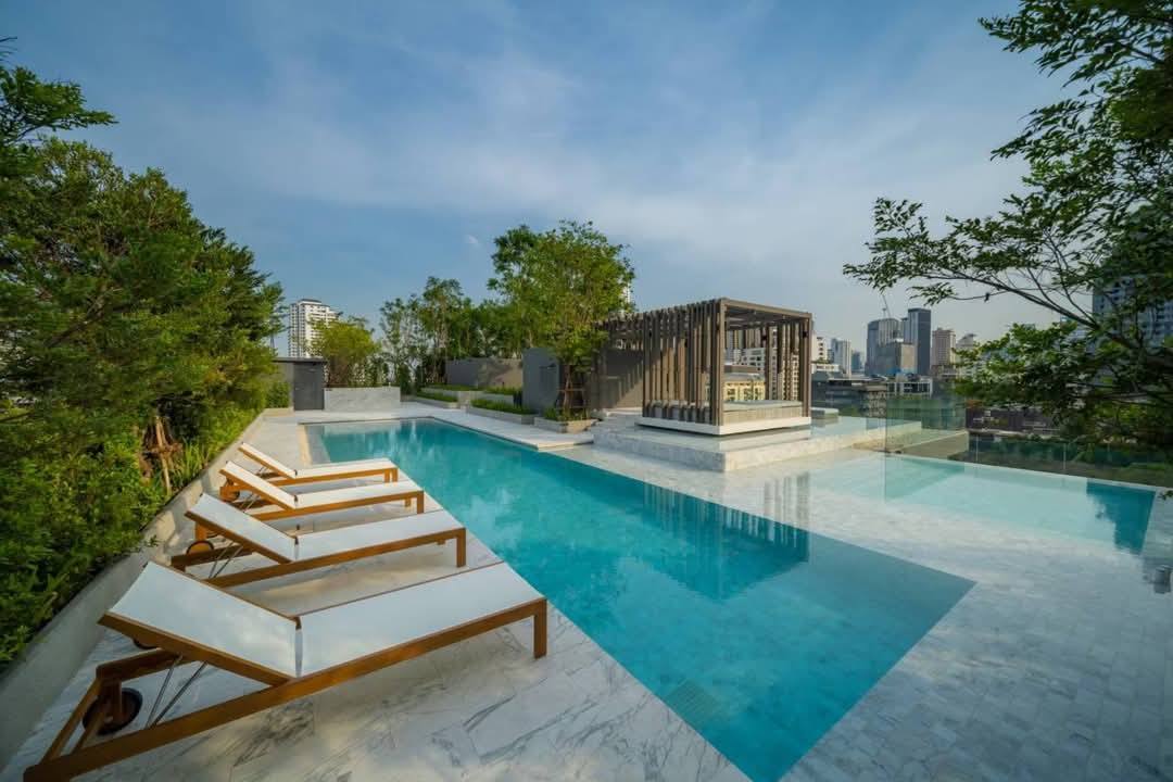 Luxury 2-bed, 2-bath condo at H Sukhumvit 43, 60 sqm, 17th floor. Prime Phrom Phong location near BTS. Full facilities. Rent starts at 43,000 THB/month.