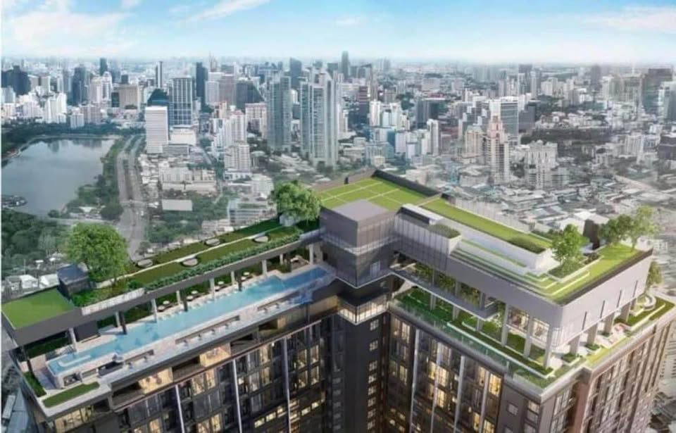 Modern 1-bed loft-style condo at Life Rama 4 - Asoke, 41 sqm, 35th floor. Fully furnished, high-rise luxury, 450m to MRT QSNCC. Rent: 29,000 THB/month.