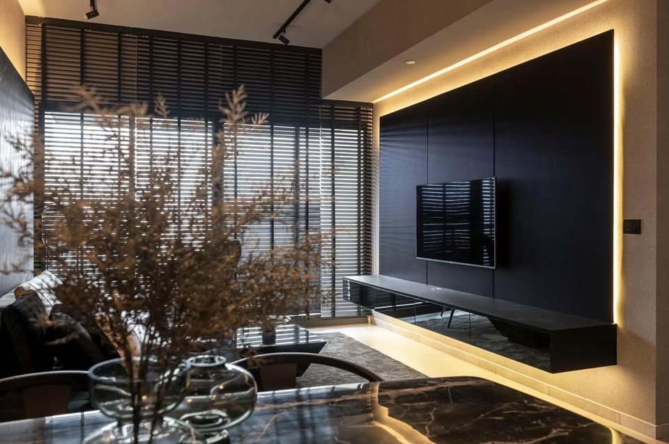 2-Bed, 1-Bath, 75 sqm Condo at The Lofts Asoke for Rent, ฿68,000/month, 3-min walk to Phetchaburi MRT, Available from Feb 2025