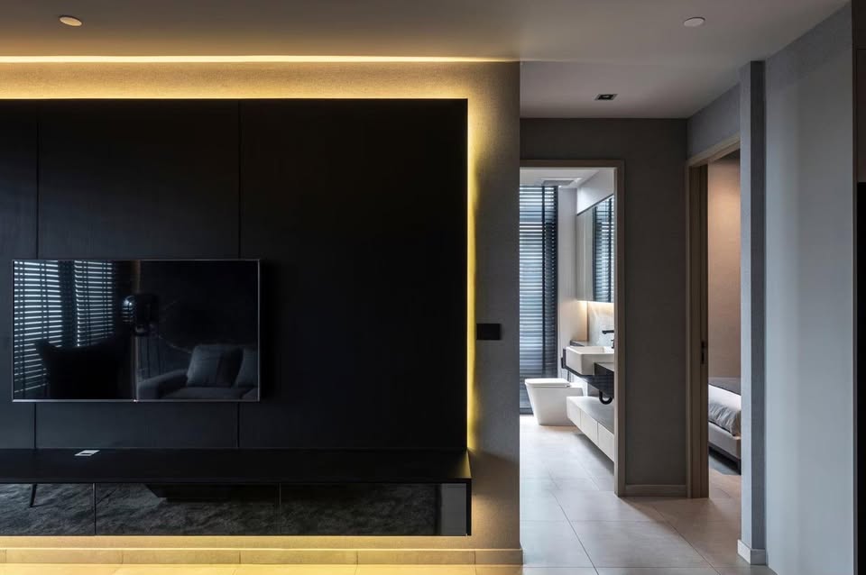 2-Bed, 1-Bath, 75 sqm Condo at The Lofts Asoke for Rent, ฿68,000/month, 3-min walk to Phetchaburi MRT, Available from Feb 2025