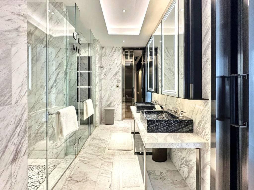 2-Bed, 2-Bath, 379 sqm Condo at The Residences Mandarin Oriental for Rent, ฿260,000/month, Saphan Taksin BTS, Luxury Living in Bangkok