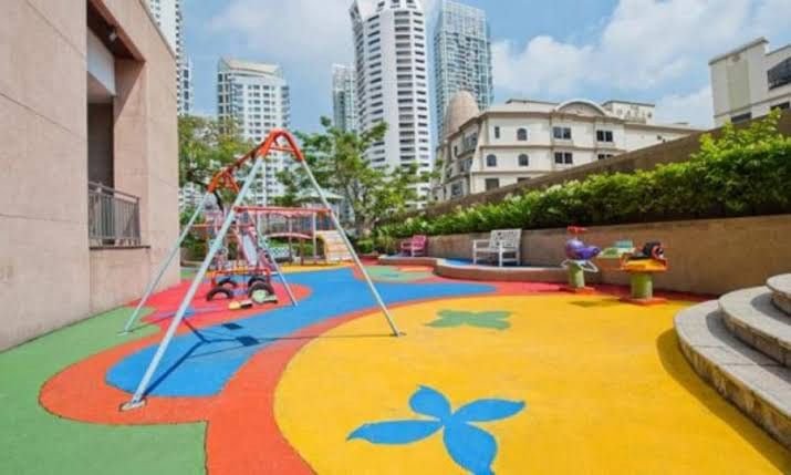 Spacious 3-bedroom condo for sale at President Park Sukhumvit 24. Fully furnished, 230 sqm, prime location. Luxury living with top-tier amenities.