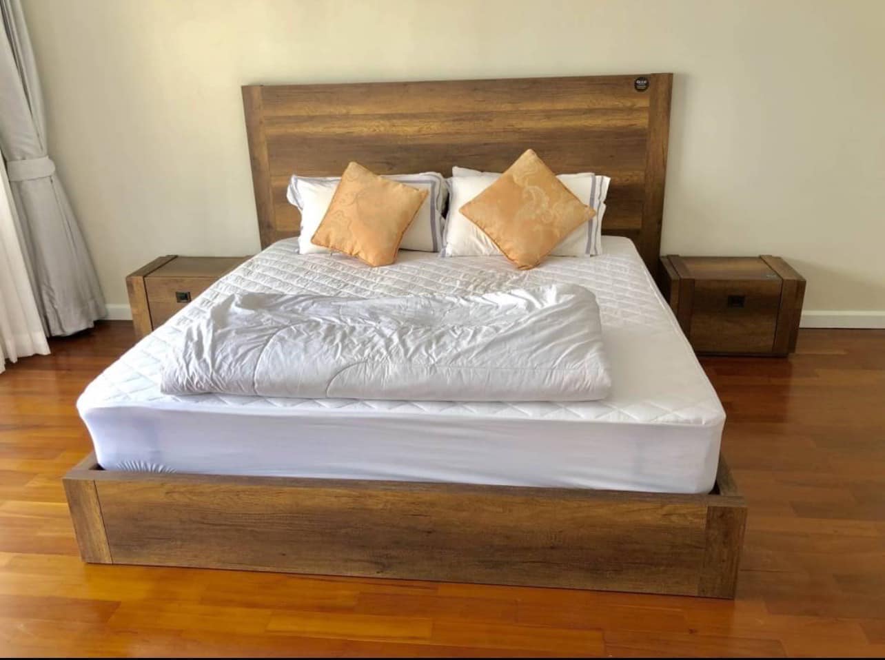 4-Bed, 3-Bath, 236 sqm Condo at DS Towers 1 for Sale near BTS Phrom Phong, ฿25,500,000, Fully Furnished, Prime Sukhumvit Location, Flexible Purchase Terms.
