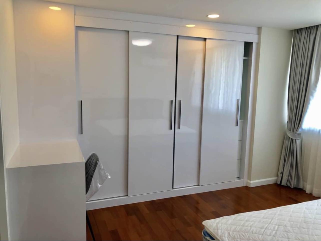 4-Bed, 3-Bath, 236 sqm Condo at DS Towers 1 for Sale near BTS Phrom Phong, ฿25,500,000, Fully Furnished, Prime Sukhumvit Location, Flexible Purchase Terms.