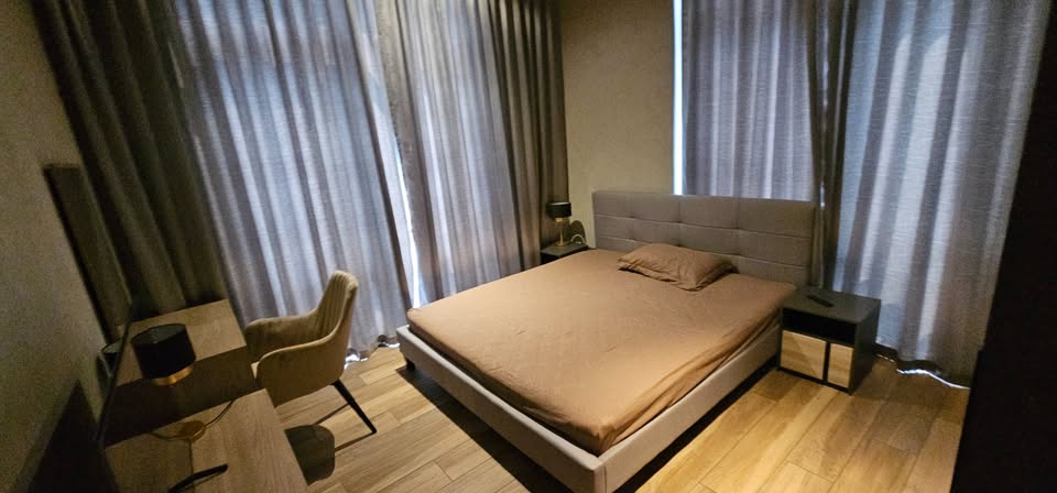 2-Bed, 1-Bath 75 sqm Condo at The Lofts Asoke, Rent 70K/Month, Near Phetchaburi MRT, Fully Furnished, Ready to Move In.