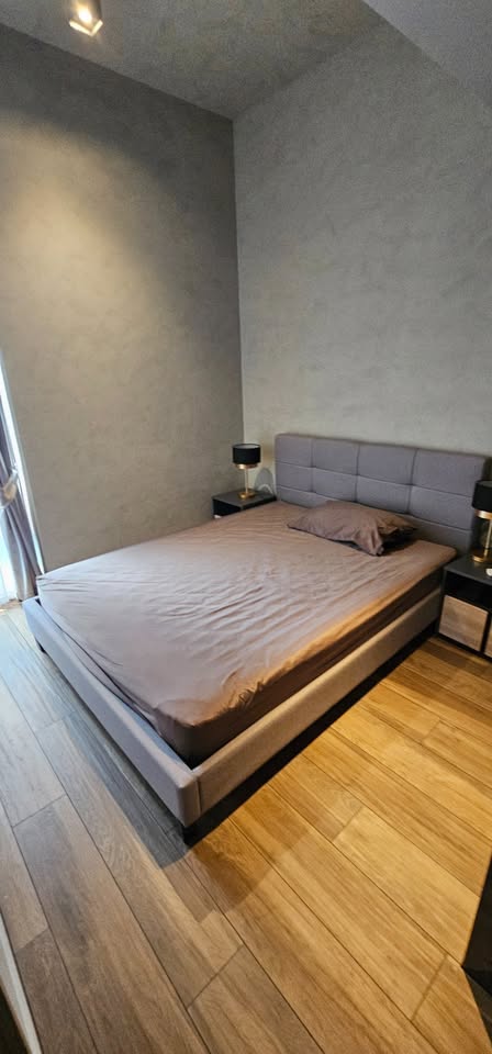 2-Bed, 1-Bath 75 sqm Condo at The Lofts Asoke, Rent 70K/Month, Near Phetchaburi MRT, Fully Furnished, Ready to Move In.
