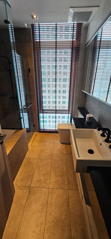 2-Bed, 1-Bath 75 sqm Condo at The Lofts Asoke, Rent 70K/Month, Near Phetchaburi MRT, Fully Furnished, Ready to Move In.