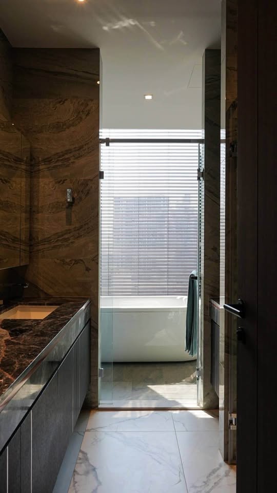 3-Bed, 3-Bath 114.66 sqm Condo at Laviq Sukhumvit 57, Rent 170K/Month, Sale 34.5M THB, Near BTS Thonglor, Ready to Move In February 2025.