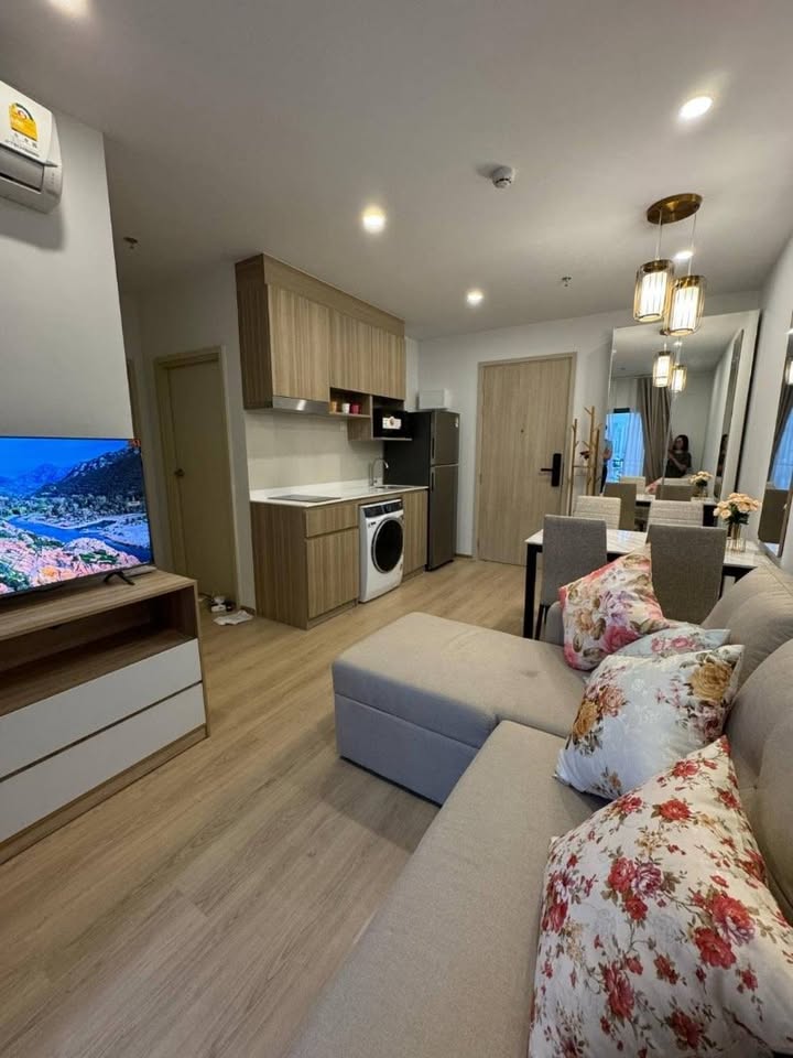 2-Bed, 1-Bath Condo for Rent at Life Rama 4 - Asoke, 47.3 sqm, ฿45,000/month, Near MRT Queen Sirikit, Modern Living in Central Bangkok