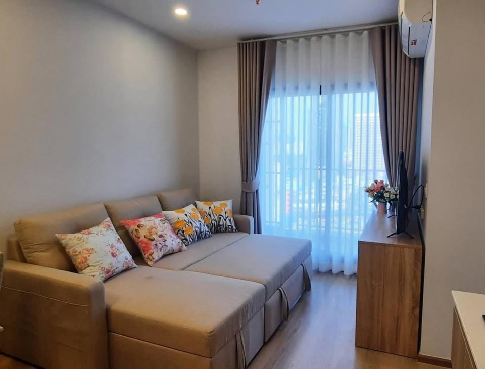 2-Bed, 1-Bath Condo for Rent at Life Rama 4 - Asoke, 47.3 sqm, ฿45,000/month, Near MRT Queen Sirikit, Modern Living in Central Bangkok