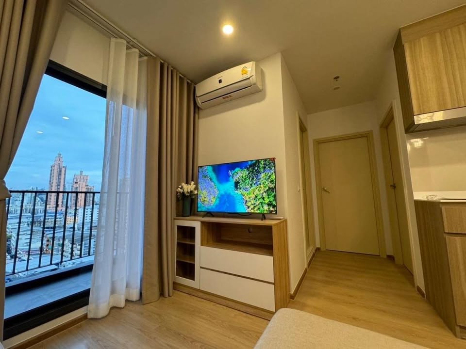 2-Bed, 1-Bath Condo for Rent at Life Rama 4 - Asoke, 47.3 sqm, ฿45,000/month, Near MRT Queen Sirikit, Modern Living in Central Bangkok