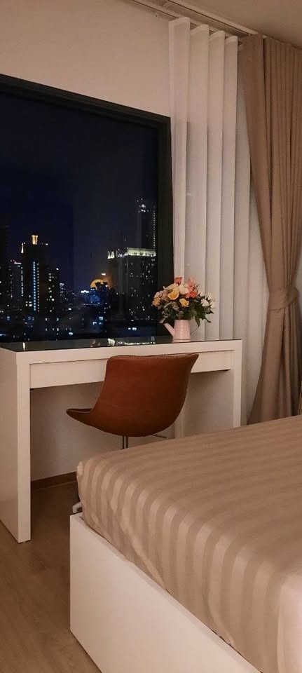 2-Bed, 1-Bath Condo for Rent at Life Rama 4 - Asoke, 47.3 sqm, ฿45,000/month, Near MRT Queen Sirikit, Modern Living in Central Bangkok