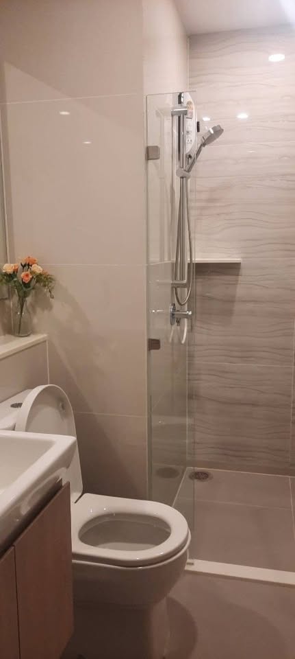 2-Bed, 1-Bath Condo for Rent at Life Rama 4 - Asoke, 47.3 sqm, ฿45,000/month, Near MRT Queen Sirikit, Modern Living in Central Bangkok