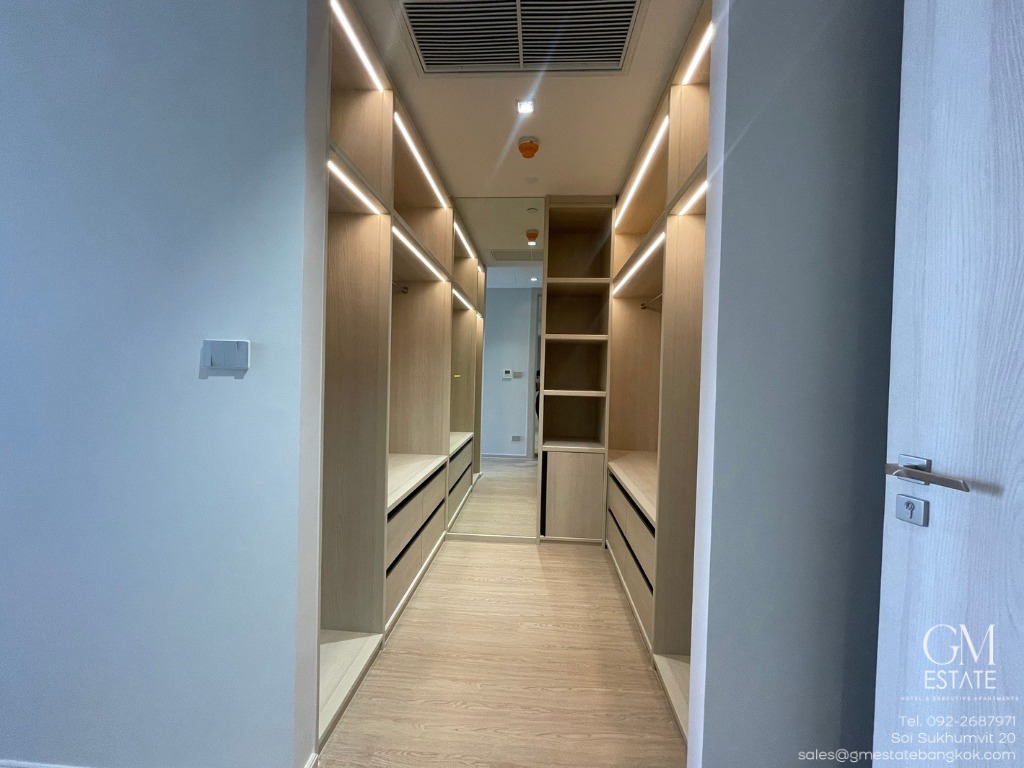 Luxury 2-BR apartment for rent at GM Estate Sukhumvit 20. Spacious 115 sqm, balcony, housekeeping, top amenities. Rent from 170K THB/month. Pet-friendly!