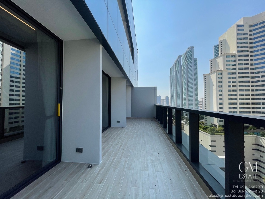 Luxury 2-BR apartment for rent at GM Estate Sukhumvit 20. Spacious 115 sqm, balcony, housekeeping, top amenities. Rent from 170K THB/month. Pet-friendly!