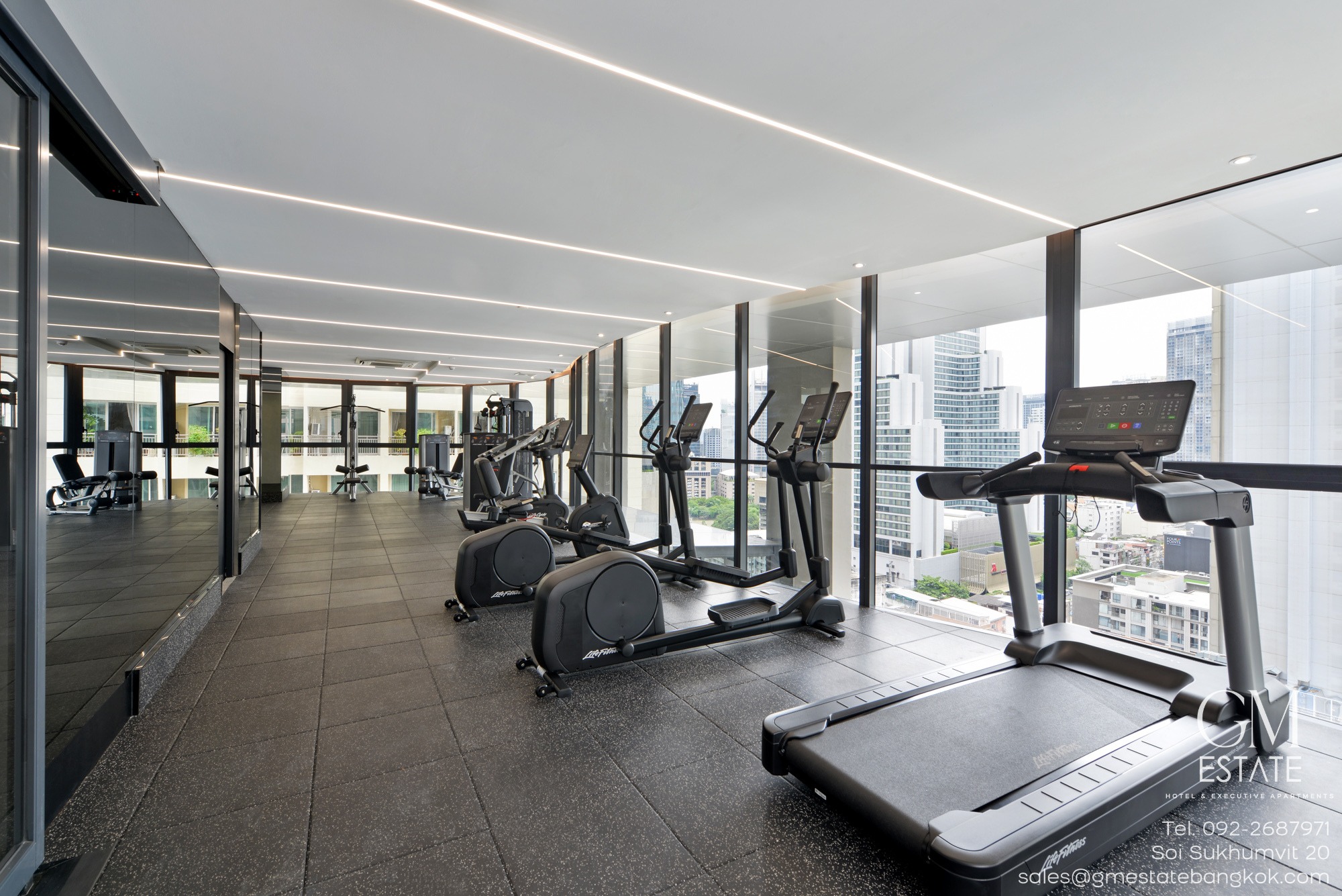Luxury 2-BR apartment for rent at GM Estate Sukhumvit 20. Spacious 115 sqm, balcony, housekeeping, top amenities. Rent from 170K THB/month. Pet-friendly!