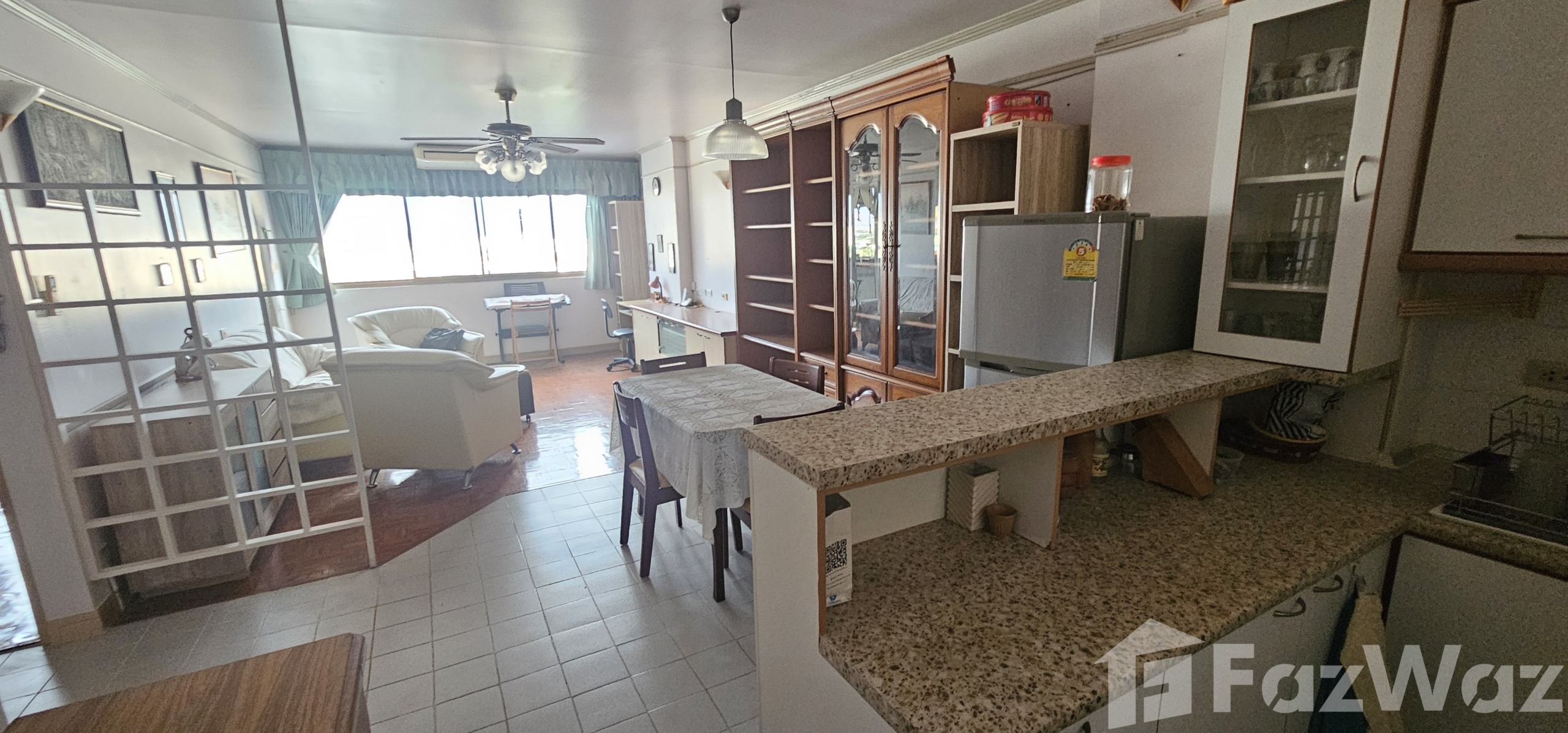 Spacious 2-bed, 1-bath, 80 sqm condo at Baan On Nut Sukhumvit 77. Great investment opportunity. Sale price: 3,200,000 THB. Contact us now for a viewing!