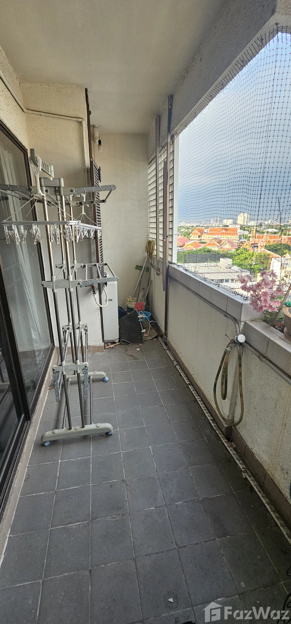 Spacious 2-bed, 1-bath, 80 sqm condo at Baan On Nut Sukhumvit 77. Great investment opportunity. Sale price: 3,200,000 THB. Contact us now for a viewing!
