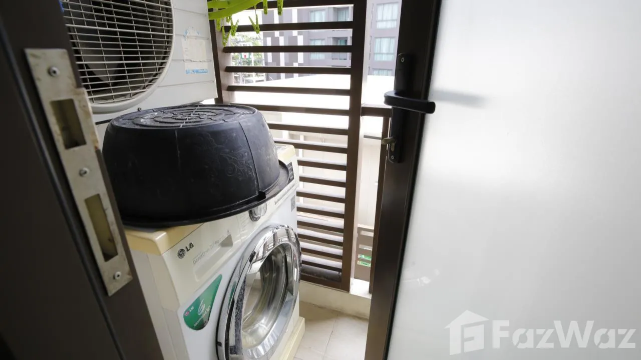Modern 1-bed, 1-bath 38sqm condo at XVI The Sixteenth, Bangkok. Great location near MRT. For sale at ฿4.45M.