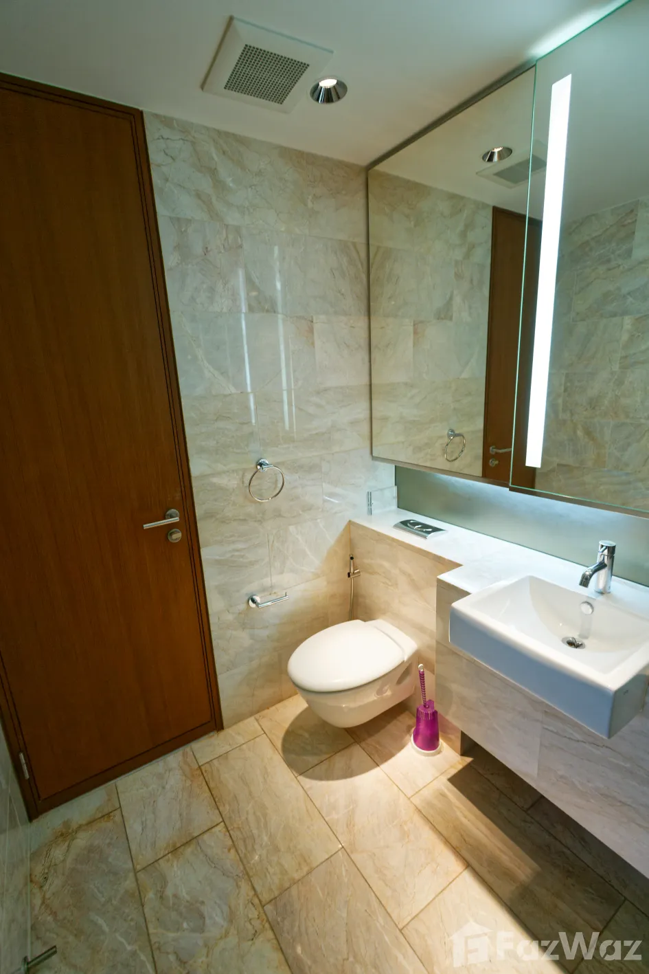 1-bedroom 80 SqM condo at Hansar Residence for sale ฿6,857,143. Prime location near BTS, luxury amenities, and a 7% rental yield. Great investment opportunity!